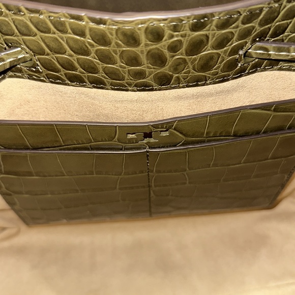 🔥🔥🔥Tory Burch McGraw Croc Embossed Leather Drawstring Bucket Satchel Bag - Picture 14 of 15